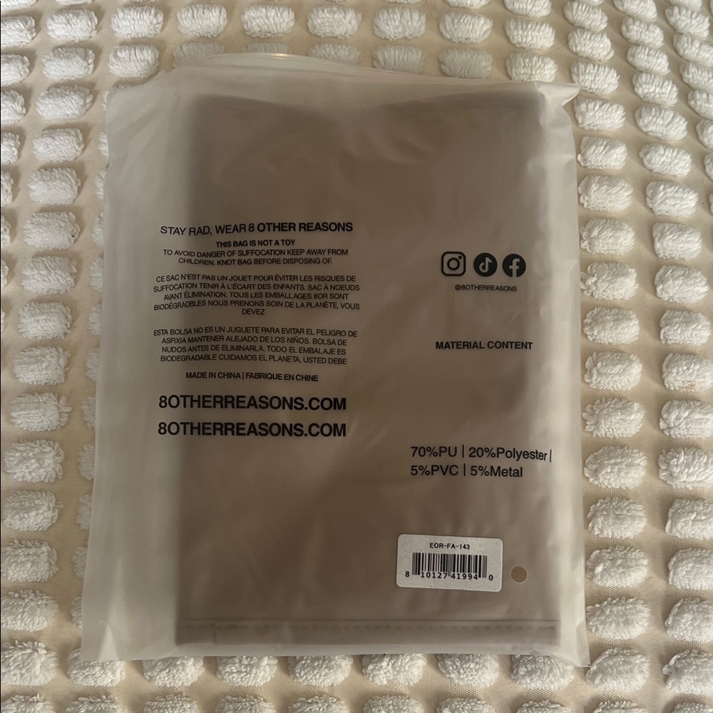 8 Other Reasons Tan Travel Bag - Picture 2 of 8